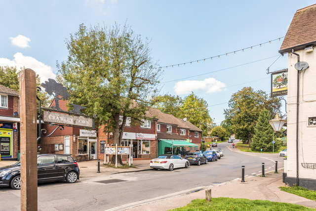 Locksmith Crawley Down - Auto Locksmith Crawley Down